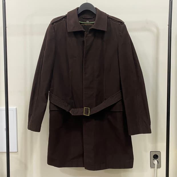 캘빈클라인 누빔내피 견장 로브 코트