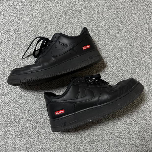 슈프림 x 나이키 에어포스 1 로우 블랙 260