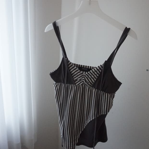 BACKS