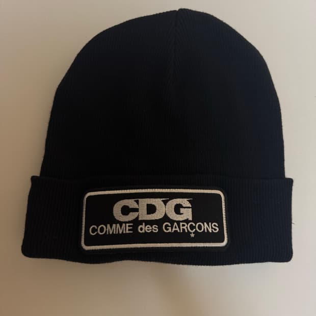 CDG 로고패치 비니 블랙
