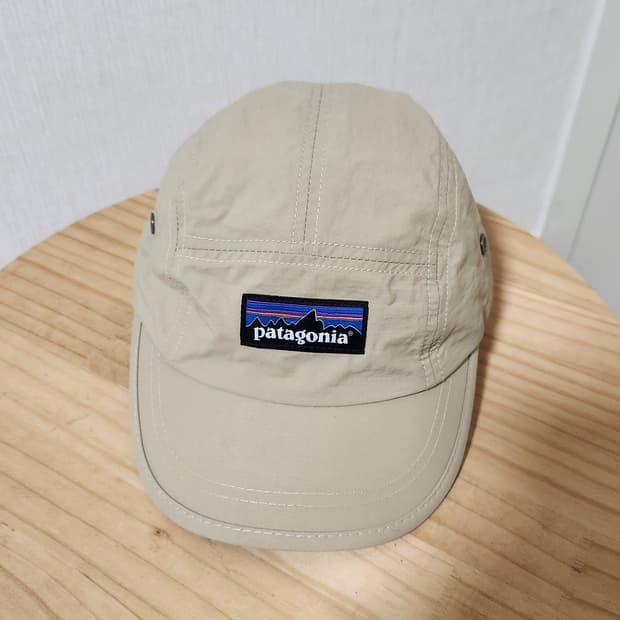 파타고니아 캠프캡 베이지색 모자 립스탑