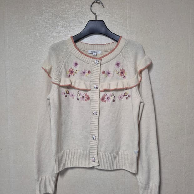 써스데이아일랜드 니쥬 프릴 가디건