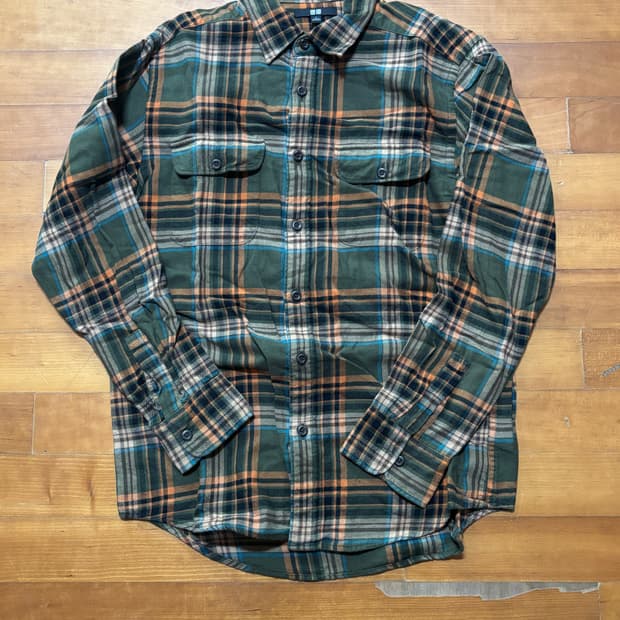 unqlo stripe shirts L size