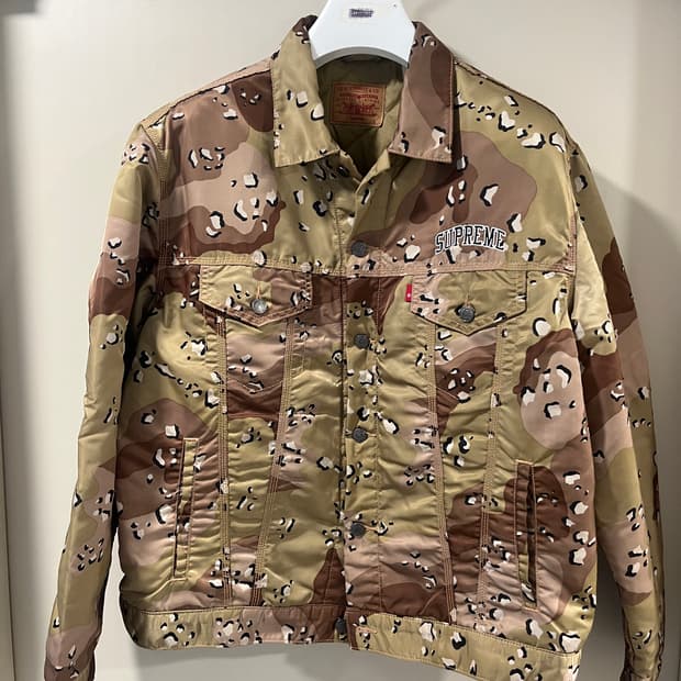 슈프림x리바이스 초코칩 카모 자켓