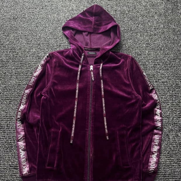 엠포리오 아르마니 벨벳 후드집업