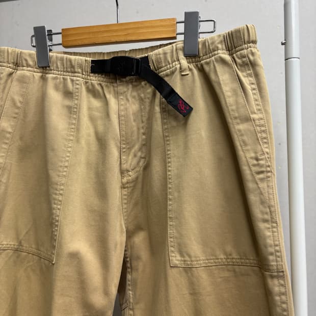 그라미치 베이지 팬츠