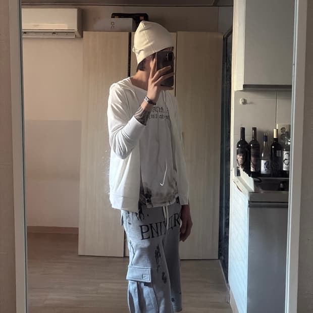 praying 반바지