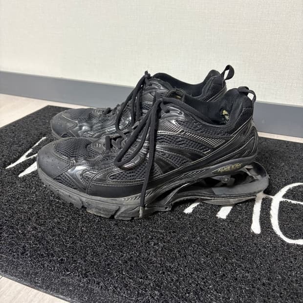 발렌시아가 엑스팬더 / Balenciaga X-Pander 42