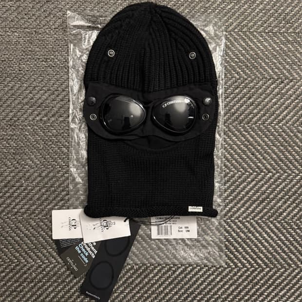 CP컴퍼니 발라클라바 새상품 판매 합니다.