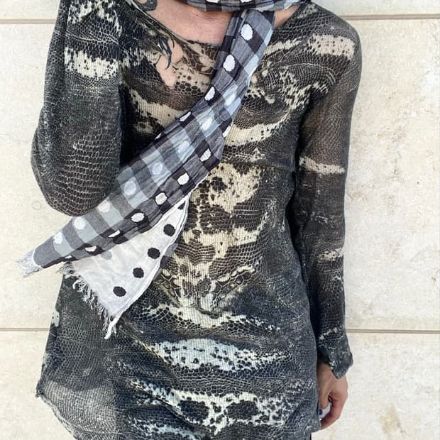 Y2K Dot Pattern Scarf