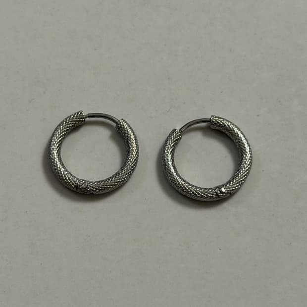 스네이크 패턴 써지컬 스틸 링 귀걸이