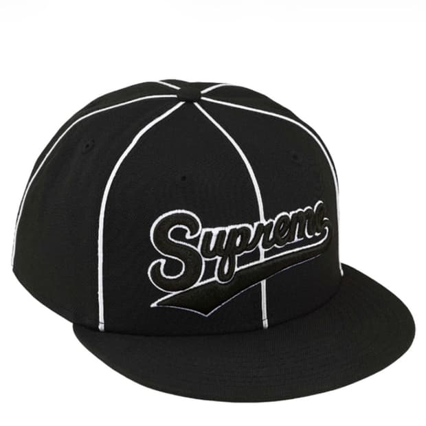 슈프림 파이핑 스크립트 로고 뉴에라 블랙 738