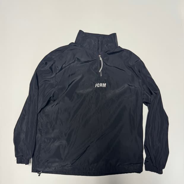 Fcmm 23년도 밑단스트링 바람막이 반집업 아노락 S 블랙