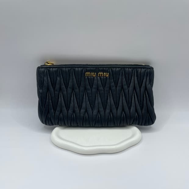 미우미우 마테라쎄 나파 장지갑