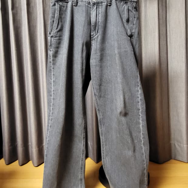 아워셀브스 데님입니다.
블루스맨에서 샀습니다.