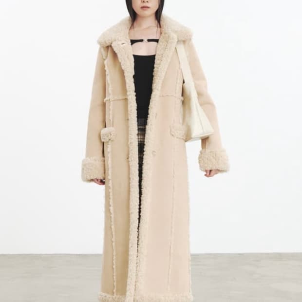 큐리티 무스탕 롱 코트 베이지 S (정가37만원)