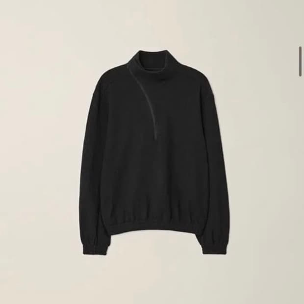 ee 누마레 커브드 하프 집업