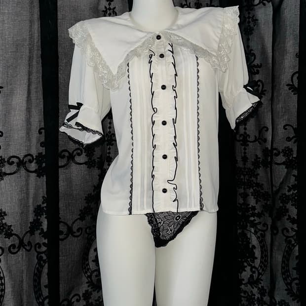 white lace collar ruffle blouse