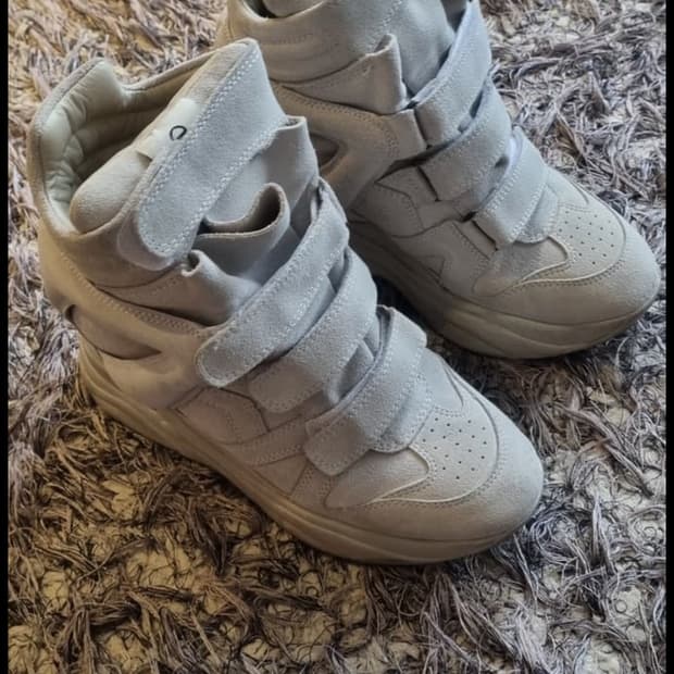 Isabel marant 베이지 스니커즈