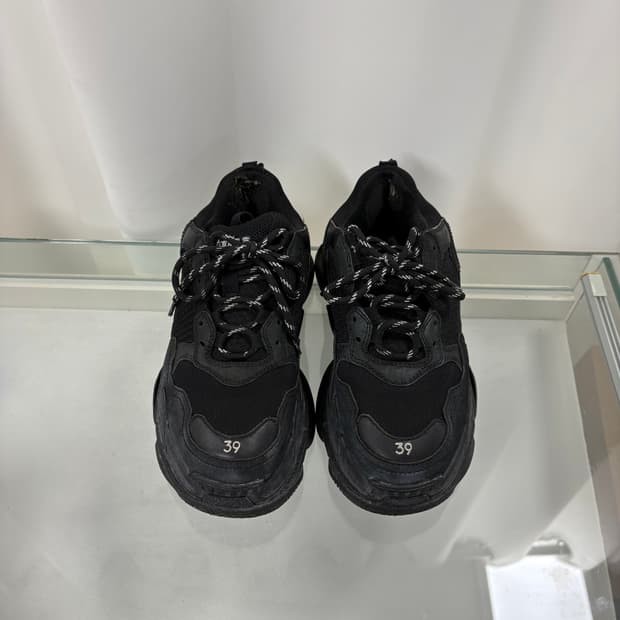 발렌시아가 트리플s 39사이즈