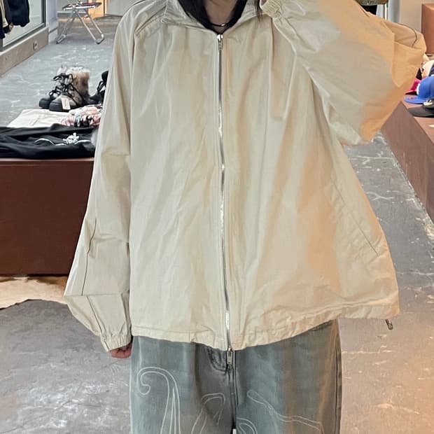 마뗑킴 백로고 아이보리 바람막이 자켓 H1750
