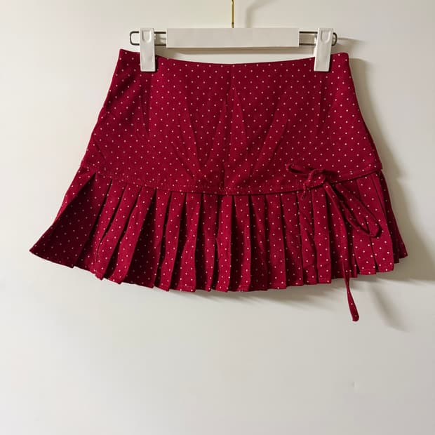 새상품 여자 도트 플리츠 미니스커트 (와인) M