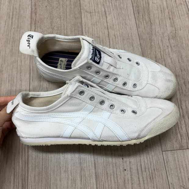 오니츠카타이거 멕시코 66 슬립온 240