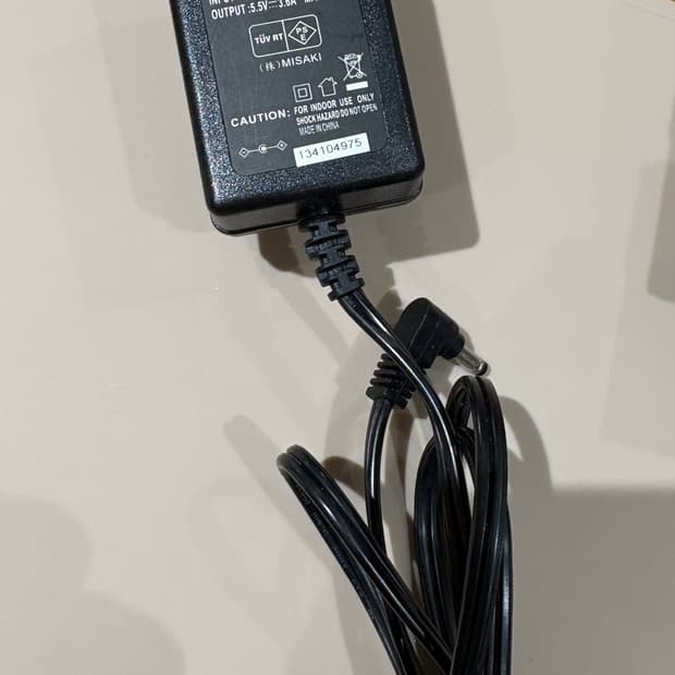 캠코더 카메라 충전기  5.5v / 3.6A