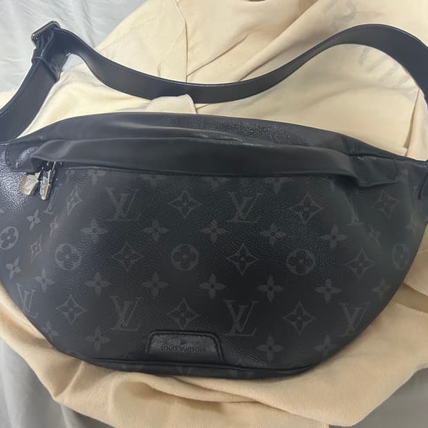 루이비통 이클립스 디스커버리 범백