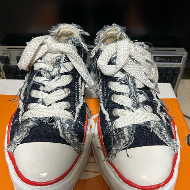 42 미하라 야스히로 X 나이젤 카본 데님 로우 