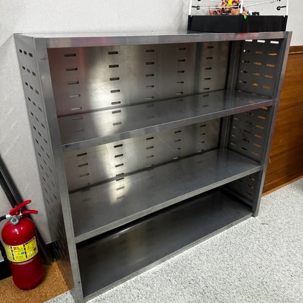 빈티지 철제 진열장