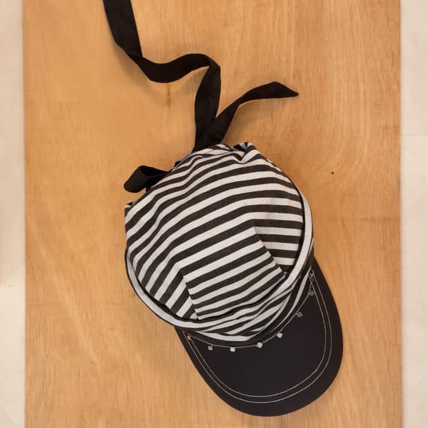 prospecs striped heart charm cap