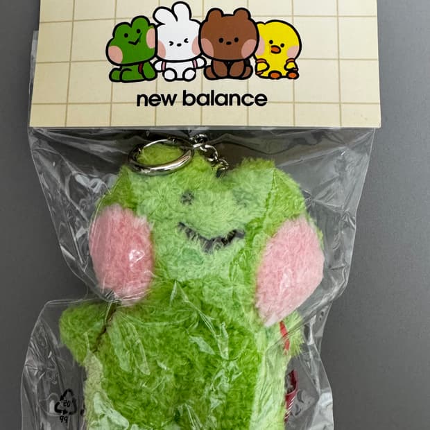 뉴발란스 라인프렌즈 레니니 키링