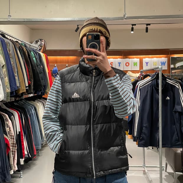 아디다스 패딩 조끼