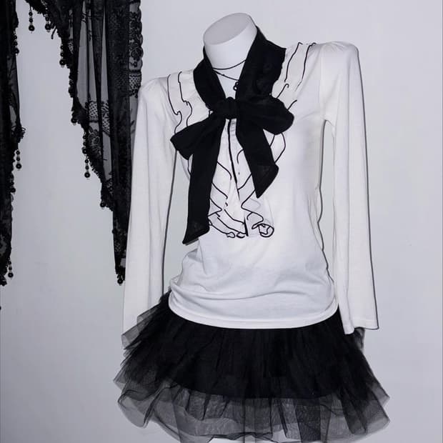 공겜여주 프릴 블라우스 시스루 리본 고스로리 공포게임 여주룩