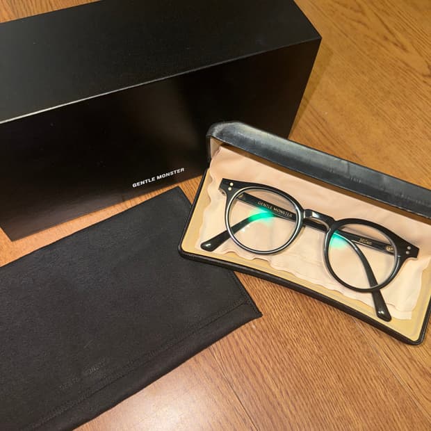 젠틀몬스터 Milan 밀란 구형 v컷 로고 풀박