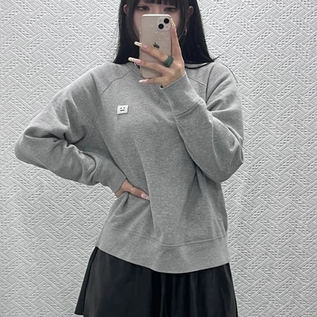 아크네스튜디오 빈티지 스트릿  키치 페이스로고 맨투맨 M C09931