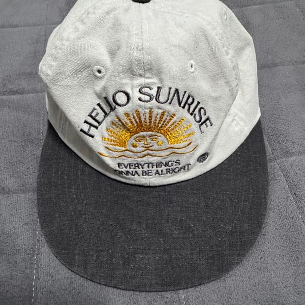 헬로 선라이즈 모자