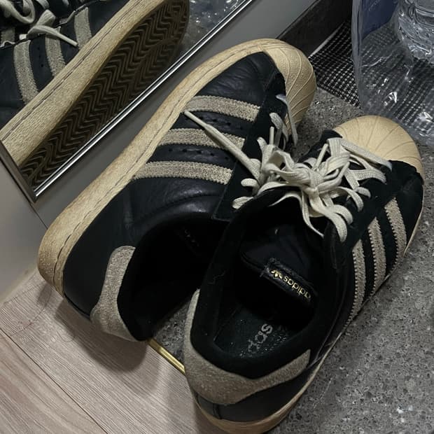 아디다스 슈퍼스타 220