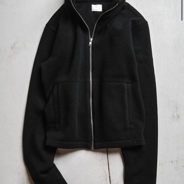 모노프리베 Textuerd High Neck Zip - Black 3
