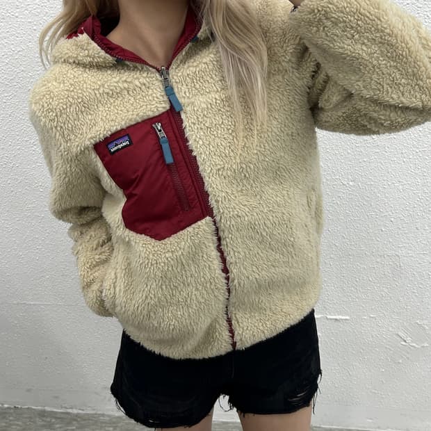 파타고니아 딥레드포켓 리버시블 레트로 패딩