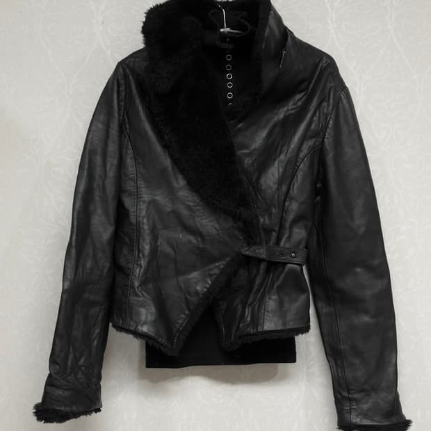 Armani exchange 세미 무스탕 자켓