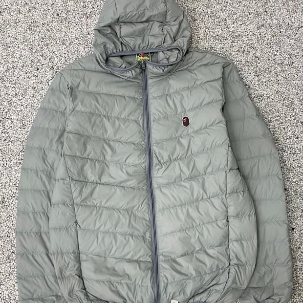 베이프 후드 경량패딩 그레이