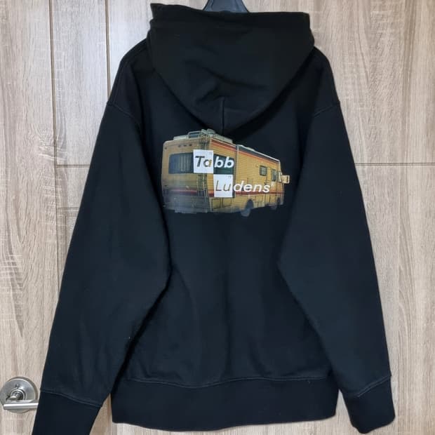 탭루덴스 후드티