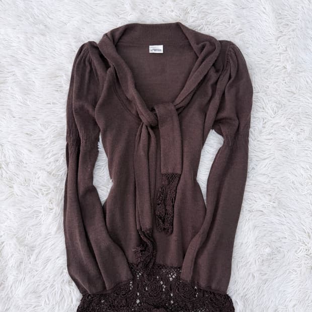 브라운크로쉐니트탑