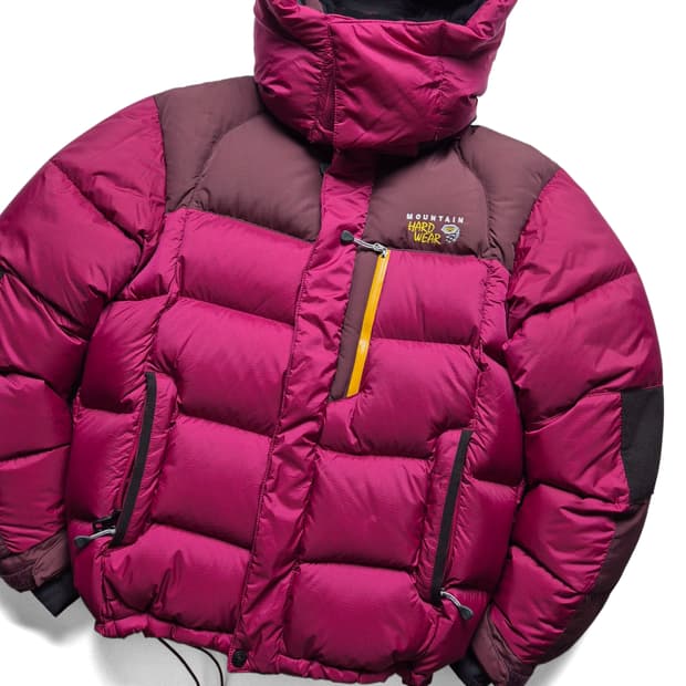 [M] 마운틴하드웨어 헤비구스다운 푸퍼패딩