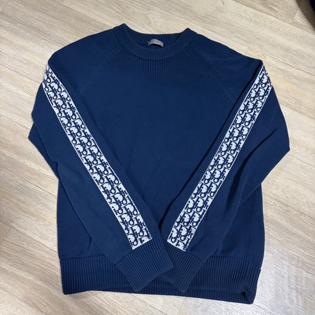 디올 인서트 니트 네이비