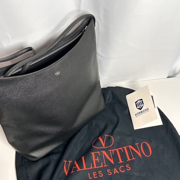 발렌티노 레더 숄더백