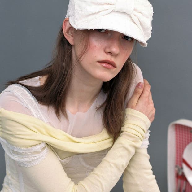 벨보이 캡_리본_웨이브 화이트