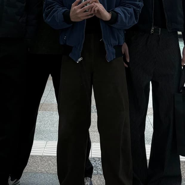 인세인개러지x 위캔더스  콜라보 봄버자켓